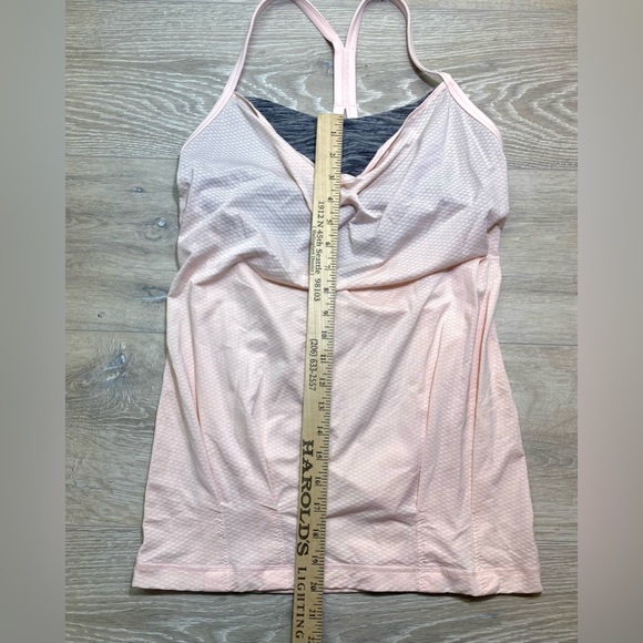 Lululemon CYB Tank EUC Size ? Pretty Pink Angel Wing Built In Bra - Picture 4 of 12